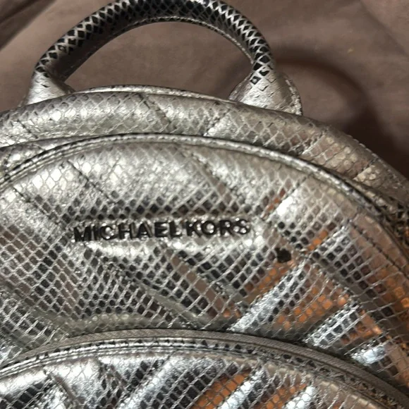 Silver Michael Kors leather backpack - Picture 6 of 13